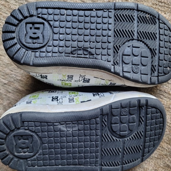 DC baby shoes - Picture 2 of 3